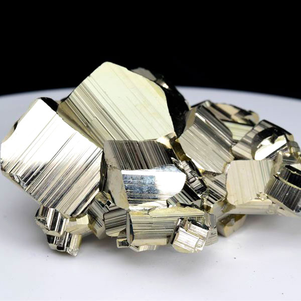 パイライト　原石　黄鉄鉱　結晶　鉱物　ペルー　ワンサラ　pyrite　Huanzala　天然石　パワーストーン