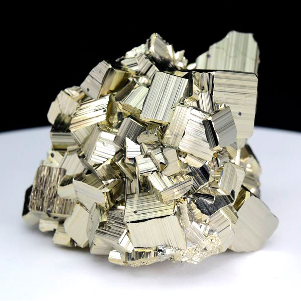 パイライト　原石　黄鉄鉱　結晶　鉱物　ペルー　ワンサラ　pyrite　Huanzala　天然石　パワーストーン