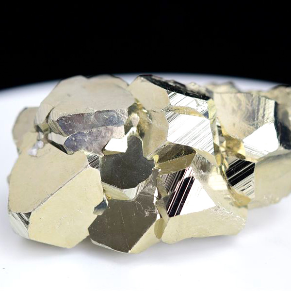 パイライト　原石　黄鉄鉱　結晶　鉱物　ペルー　ワンサラ　pyrite　Huanzala　天然石　パワーストーン