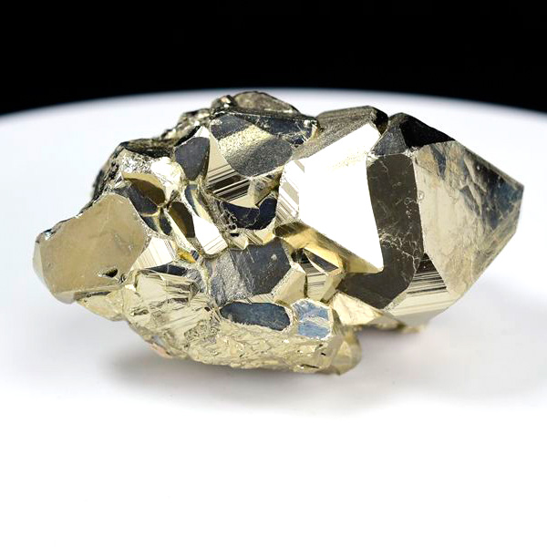 パイライト　原石　黄鉄鉱　結晶　鉱物　ペルー　ワンサラ　pyrite　Huanzala　天然石　パワーストーン