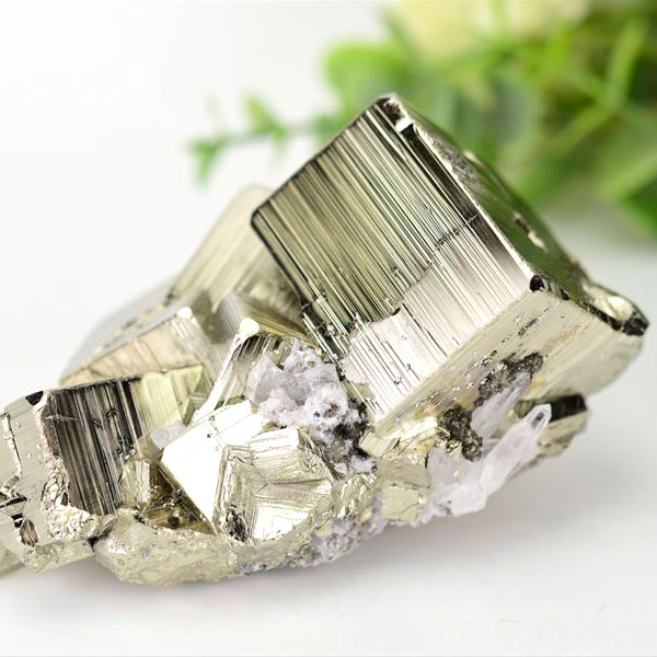 パイライト　原石　黄鉄鉱　結晶　鉱物　ペルー　ワンサラ　pyrite　Huanzala　天然石　パワーストーン