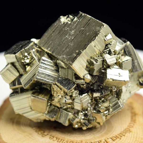 パイライト　原石　結晶　クラスター　黄鉄鉱　Pyrite　racracancha　ラクラカンチャ　天然石　パワーストーン