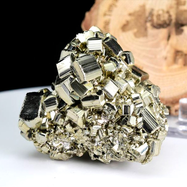 パイライト　原石　結晶　クラスター　ラクラカンチャ　黄鉄鉱　Pyrite　racracancha　天然石　パワーストーン
