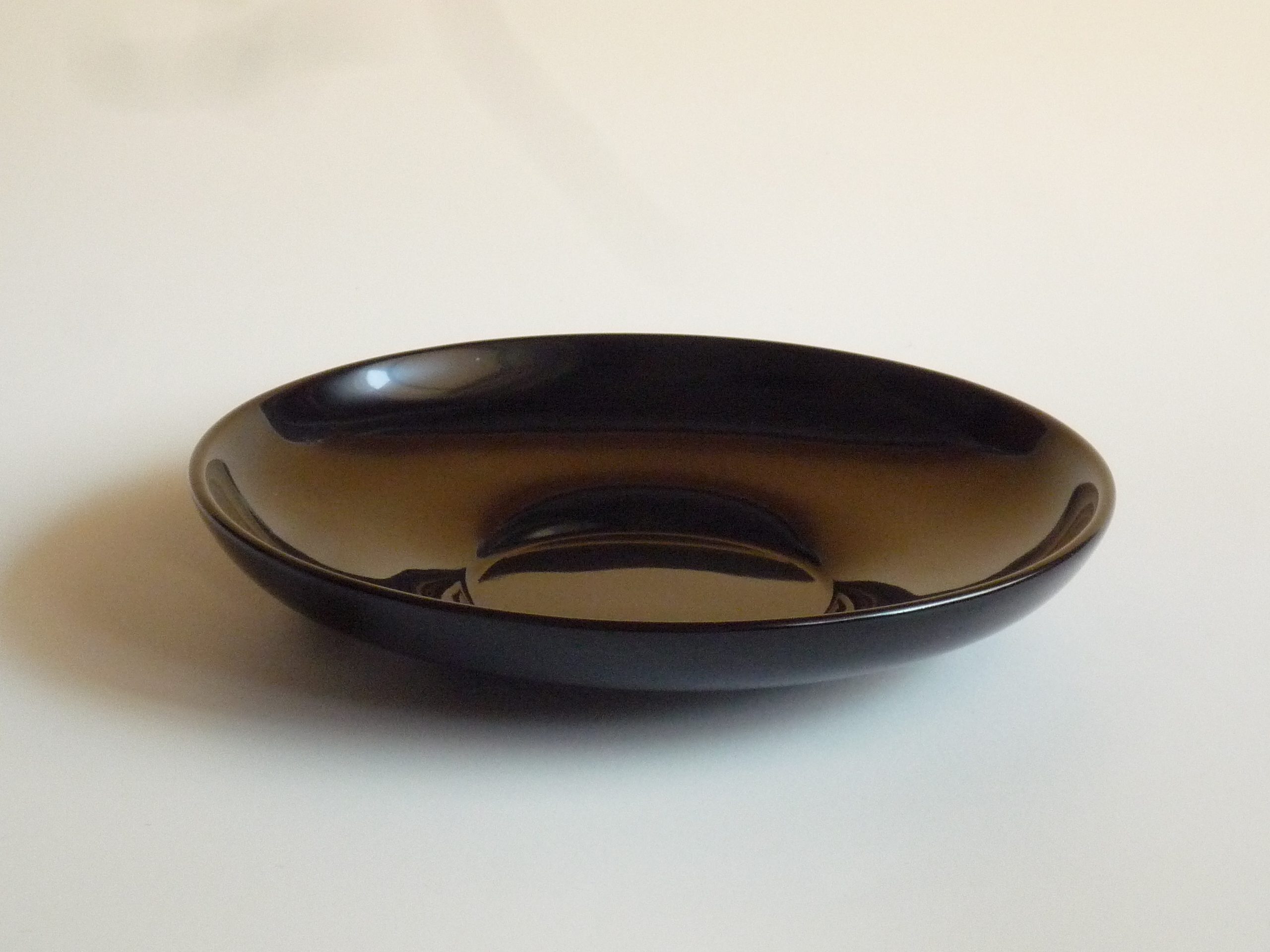 丸型　茶托　黒