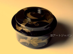 漆アートジャパン　石州好み絵替り椀「羽」