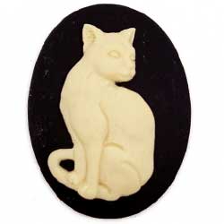 ４０×３０　アクリルカメオ　猫　黒