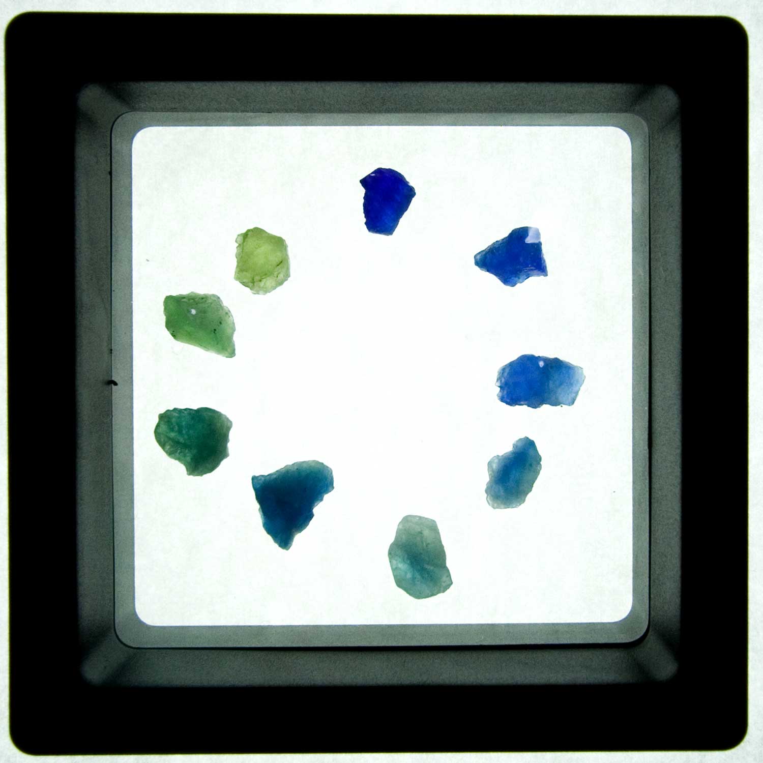 アウイナイト原石　９色セット　計８．３１５ｃｔ