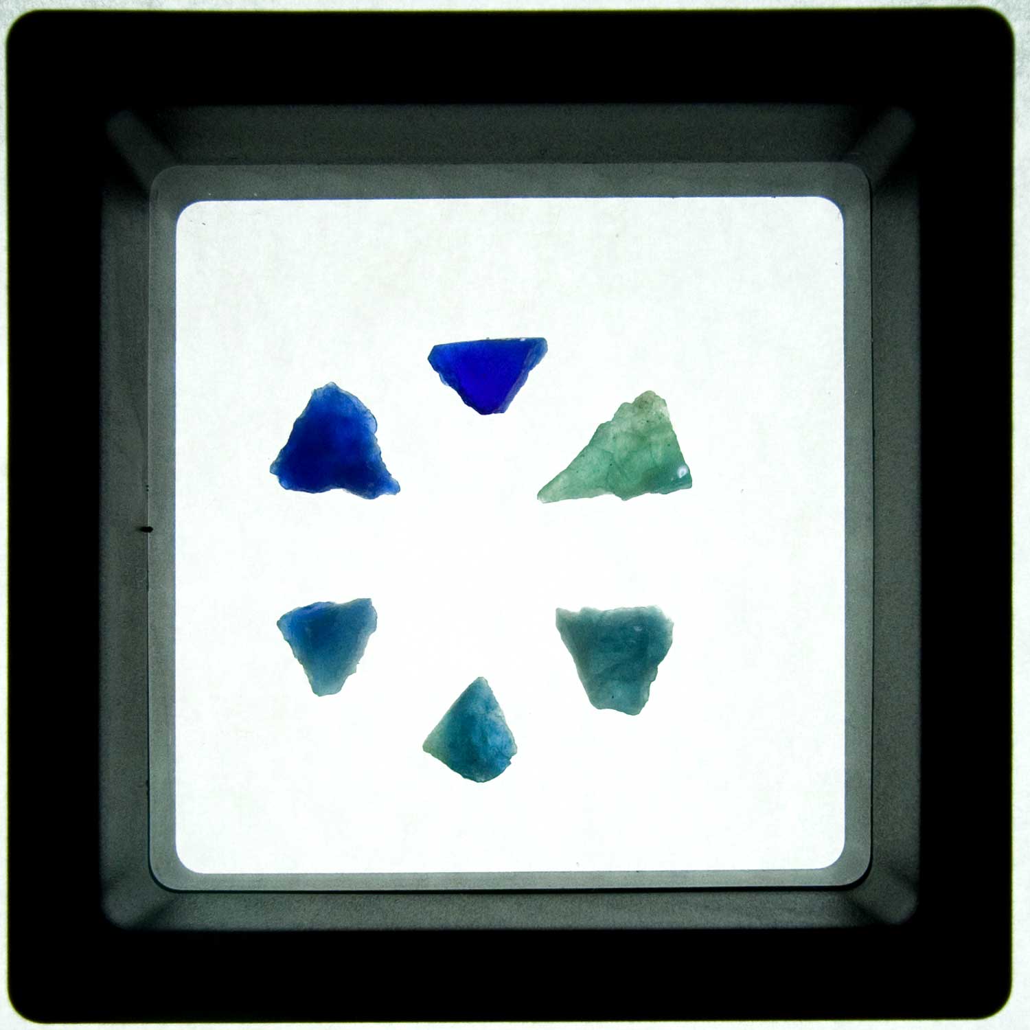 アウイナイト原石　６色セット　計６．２０ｃｔ