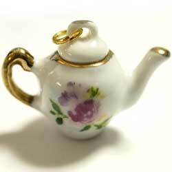 陶器チャーム　ティーポット　赤