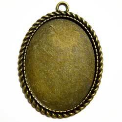 ４０×３０　オーバルカボ枠　縄模様　１カン　真鍮古美