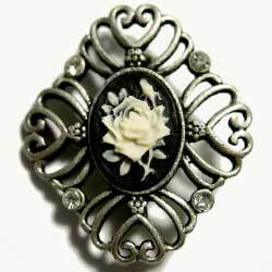 １８×１３　オーバルカボ枠付ブローチ　銀古美