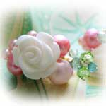 シェル薔薇のイヤリング