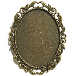 ４０×３０　オーバルＳＴ　ブローチ枠　真鍮古美