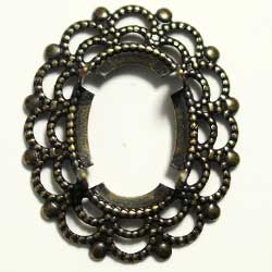 １８×１３　オーバルカボ枠　レース　真鍮古美