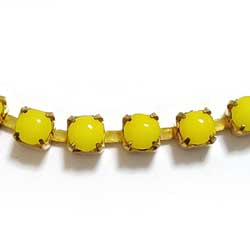 ラインストーンチェーン　１３ＳＳ　オペークイエロー　真鍮