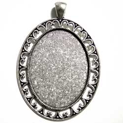 ４０×３０　オーバルカボ枠　バチカン付　装飾　銀古美