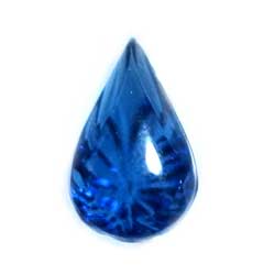 ８×４．８　ティアドロップ　彫刻サファイア