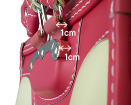 動く背カンの出っ張り