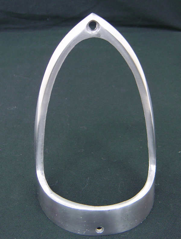 ATS-712ナマズサイドランプ　レンズ止め金具