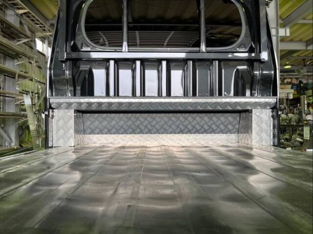 【送料別途】アルミ縞板キャブバックアンダーパネル ハイゼットS500系ジャンボ(前期・後期)