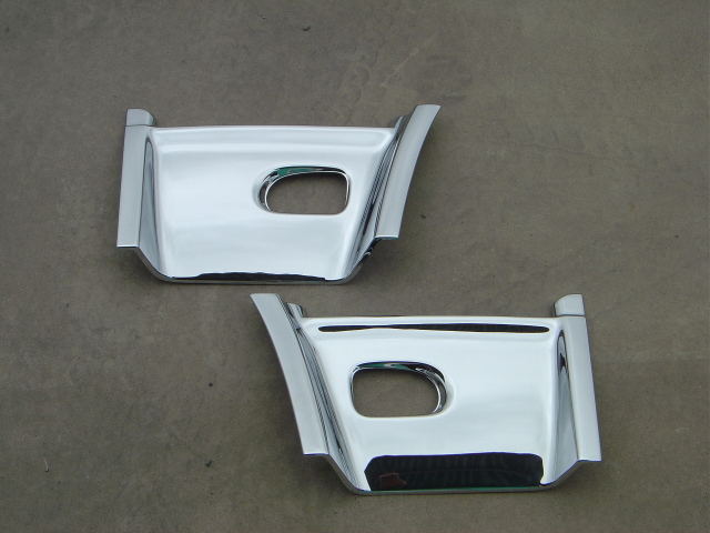 ☆特価☆メッキステップカバー（アッパー）　クオン／17クオン