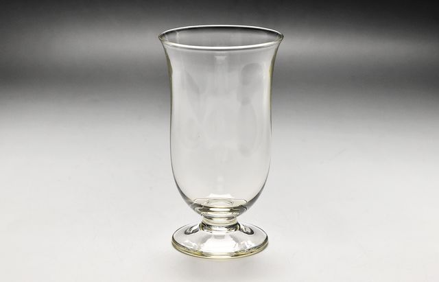 西山芳浩　ガラス　花器　2点セット 西山芳浩 ガラス 花器 2点セット 西山芳浩さんのガラス作品で一際存在