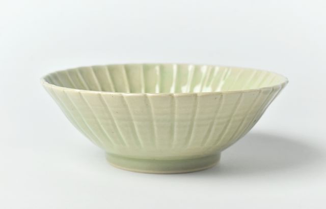 岩永 浩 芙蓉手花鳥文輪花リム7寸皿 ｜ 暮らしのうつわ花田 和食器 通販