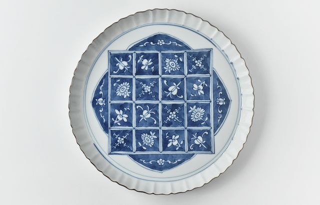 西納三枝 染付花文色紙輪花8寸皿 ｜ 暮らしのうつわ花田 和食器 通販