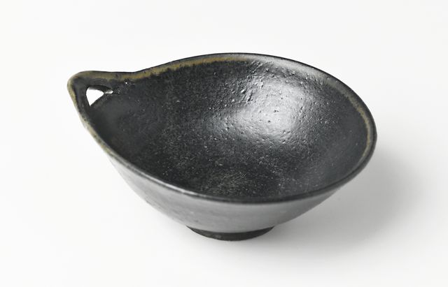 ほたる窯 ゴス鉄三角連山5寸鉢 ｜ 暮らしのうつわ花田 和食器 通販