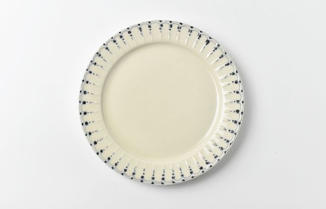 稲村真耶 印判双鶏文7.5寸丸四方皿 ｜ 暮らしのうつわ花田 和食器 通販