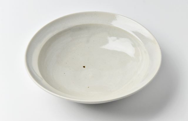 余宮隆 44 天草端反り6寸皿 ｜ 暮らしのうつわ花田 和食器 通販