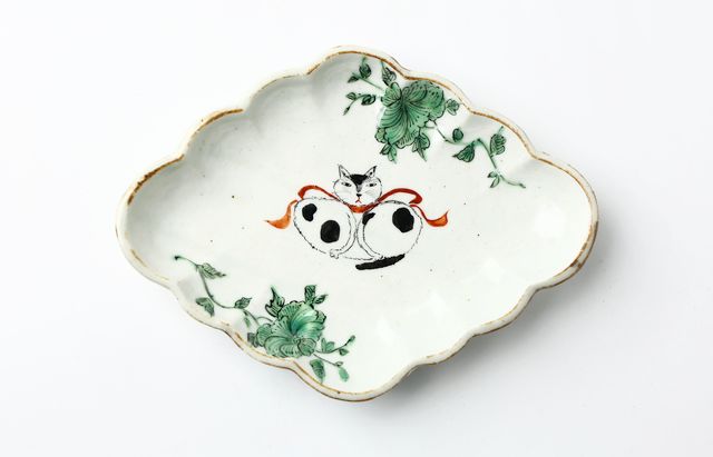 松浦ナオコ 4 赤絵花兎文5寸皿 ｜ 暮らしのうつわ花田 和食器 通販