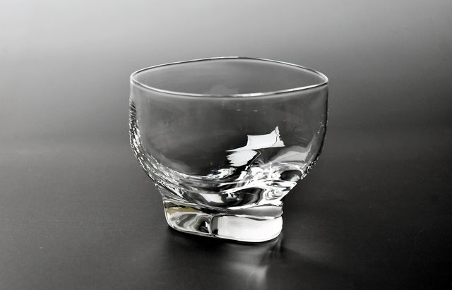 吉田明　ぐいのみ　杯 吉田学 織部ぐい飲み ｜ 暮らしのうつわ花田 和食器 通販