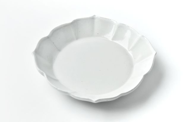 安齋新・厚子 39 白磁ギザギザリム鉢 ｜ 暮らしのうつわ花田 和食器 通販