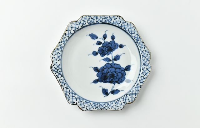 小林巧征 輪花六角皿牡丹唐草文 ｜ 暮らしのうつわ花田 和食器 通販