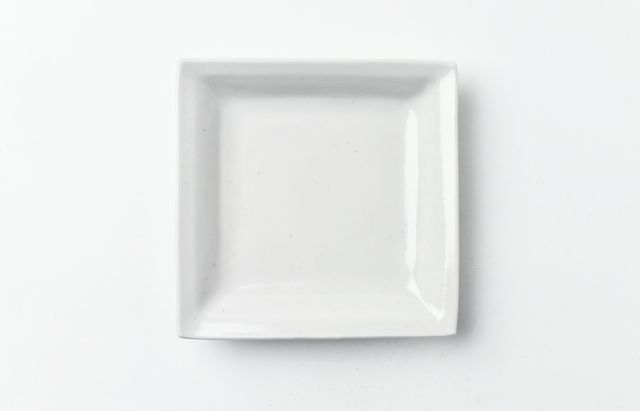 中皿 小皿 白磁 染付 美品 4枚 薄造り 和食器 中皿 | 染付うさぎ文七寸皿（SK-018） 作家「小長谷節子」
