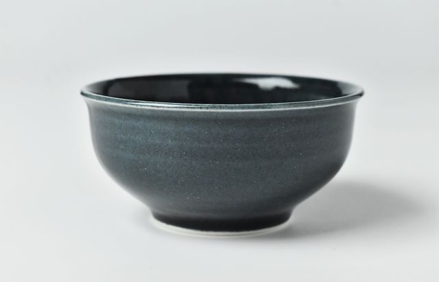 古賀雄二郎 刷毛目平鉢（4寸）｜ 暮らしのうつわ花田 和食器 通販