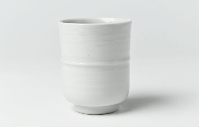 水野克俊 32 白磁胴紐湯呑 ｜ 暮らしのうつわ花田 和食器 通販