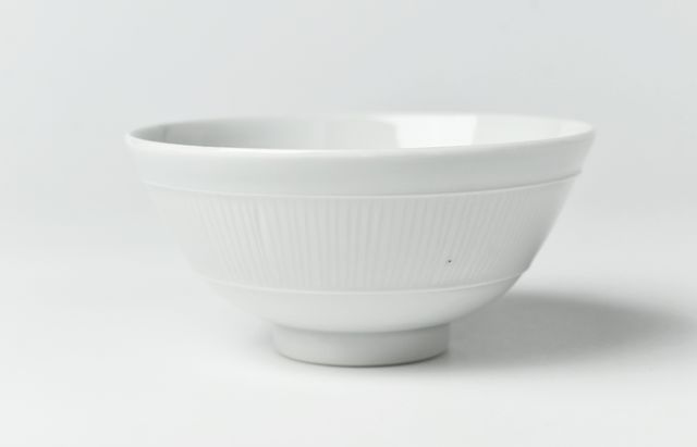 水野克俊 67 白磁面取小菊紋飯碗 ｜ 暮らしのうつわ花田 和食器 通販