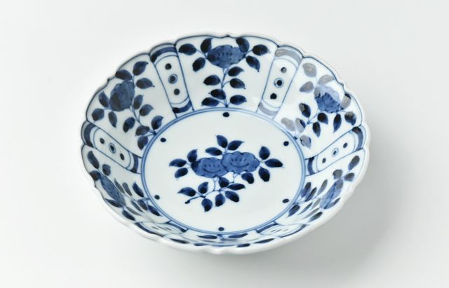 正木春蔵　染付桜文皿3枚 正木春蔵 染付桜文皿3枚 正木春蔵 染付桜文皿