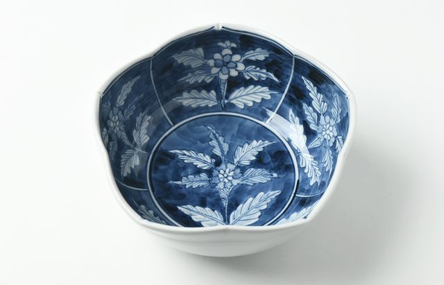 阿部春弥・みか 白磁輪花中鉢 ｜ 暮らしのうつわ花田 和食器 通販