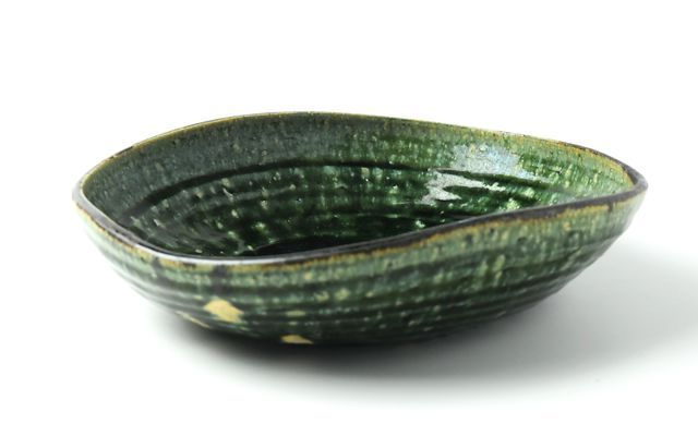 吉田学 縁鉄織部反り鉢（大） ｜ 暮らしのうつわ花田 和食器 通販