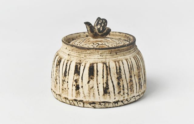 水野克俊 62 白磁手付蓋物 ｜ 暮らしのうつわ花田 和食器 通販