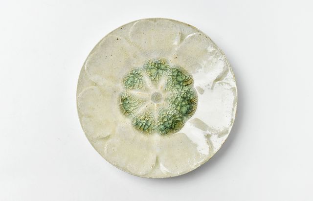 雪ノ浦裕一 灰釉花弁皿 ｜ 暮らしのうつわ花田 和食器 通販