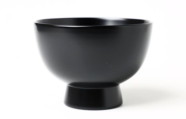 玉山保男（艸工房） 4寸5分椀（合鹿形）黒漆 トチ ｜ 暮らしのうつわ