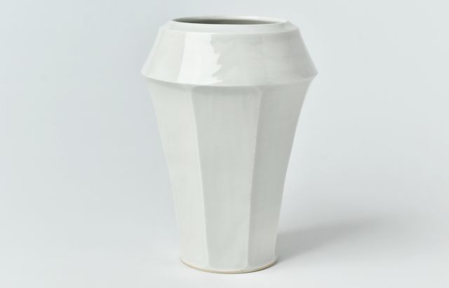 阿部春弥・みか 5 白磁面取花器B ｜ 暮らしのうつわ花田 和食器 通販