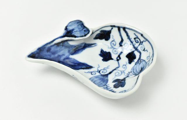 山本恭代 11 色絵牡丹唐草文皿 ｜ 暮らしのうつわ花田 和食器 通販
