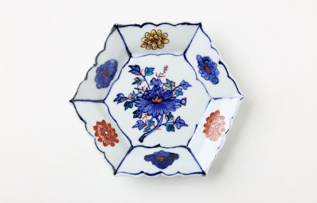山本恭代 24 牡丹菊図六角輪花皿 ｜ 暮らしのうつわ花田 和食器 通販