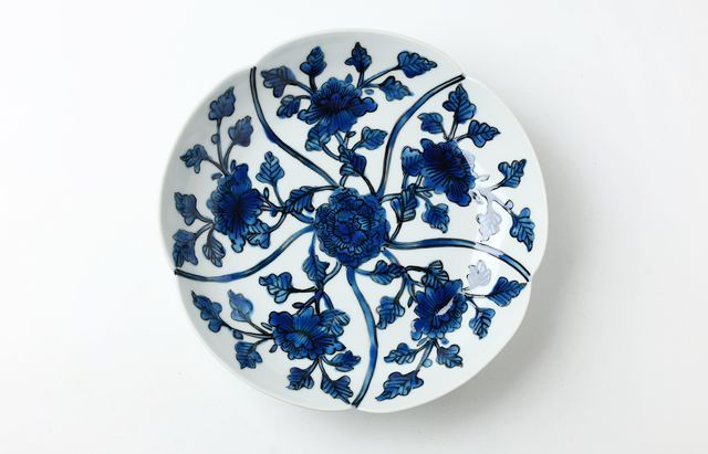 山本恭代 6 色絵捻花文輪花皿（青） ｜ 暮らしのうつわ花田 和食器 通販