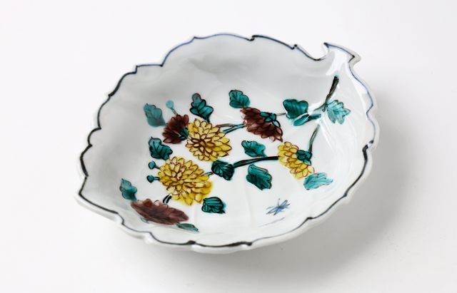 大皿昭和レトロ4枚、鳳山作 花柄 陶磁器皿 山本恭代 20 色絵草花文葉形皿 ｜ 暮らしのうつわ花田 和食器 通販